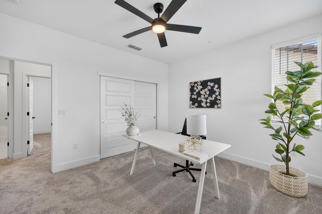5089 Marshmallow Dr, Roseville, CA 95747
