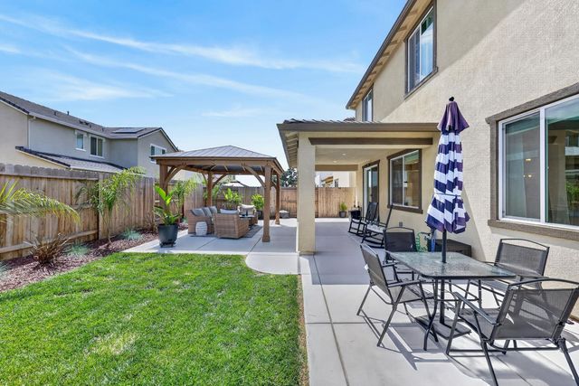 5089 Marshmallow Dr, Roseville, CA 95747