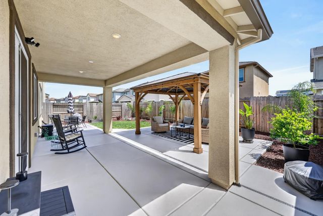 5089 Marshmallow Dr, Roseville, CA 95747