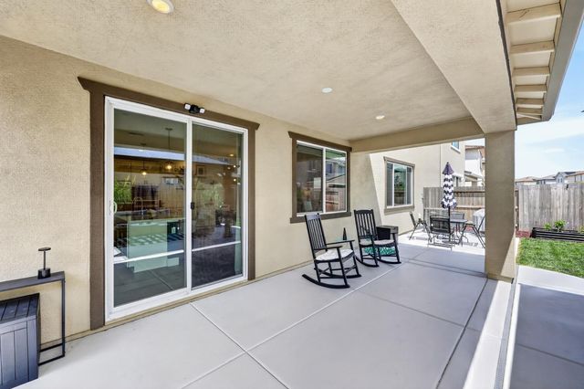 5089 Marshmallow Dr, Roseville, CA 95747