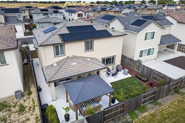 5089 Marshmallow Dr, Roseville, CA 95747