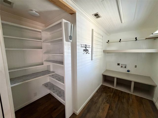 100 E Austin Street, Leonard, TX 75452
