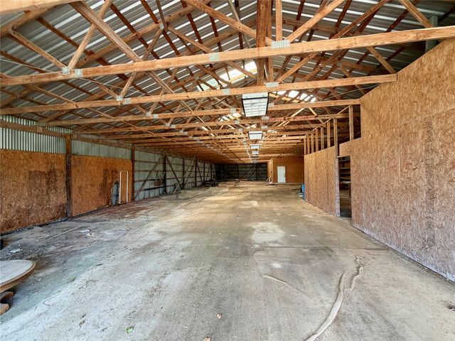100 E Austin Street, Leonard, TX 75452