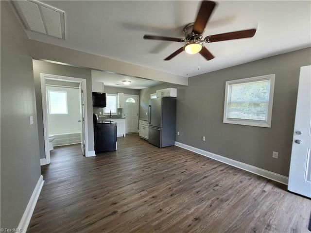 800 Dodson Mill Road 5, Pilot Mountain, NC 27041