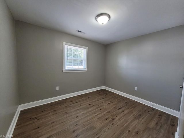 800 Dodson Mill Road 5, Pilot Mountain, NC 27041