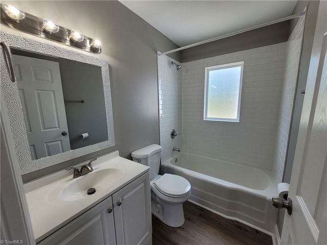800 Dodson Mill Road 5, Pilot Mountain, NC 27041