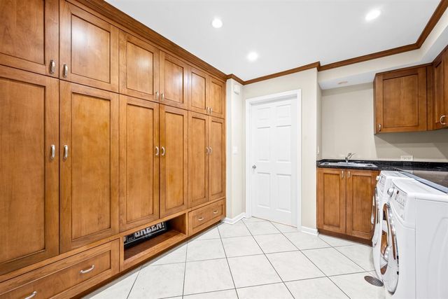 520 Greenwood Avenue, Kenilworth, IL 60043