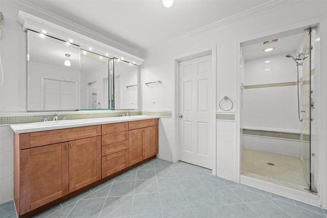 520 Greenwood Avenue, Kenilworth, IL 60043