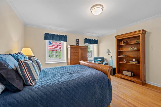 520 Greenwood Avenue, Kenilworth, IL 60043