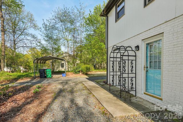 4931 Coronado Drive, Charlotte, NC 28212