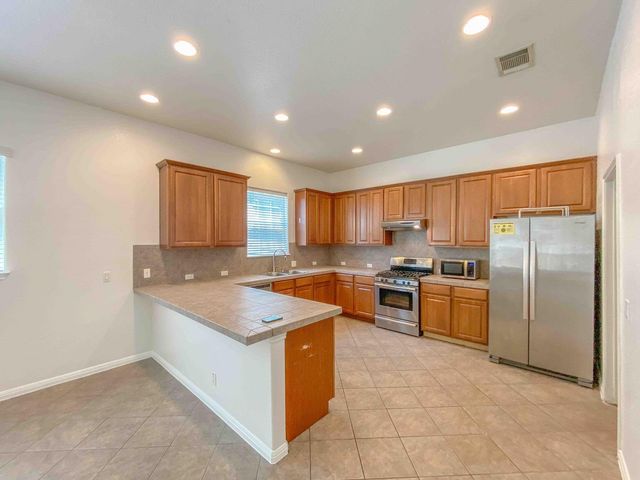 609 W 37th ST, Austin, TX 78705