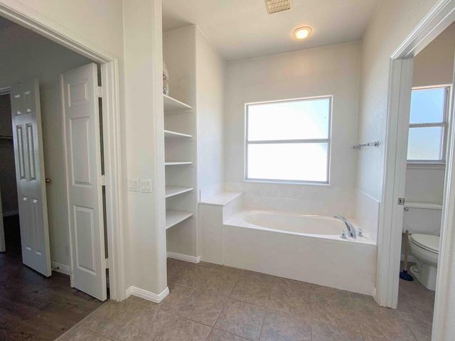 609 W 37th ST, Austin, TX 78705