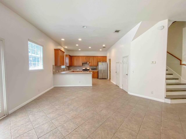 609 W 37th ST, Austin, TX 78705