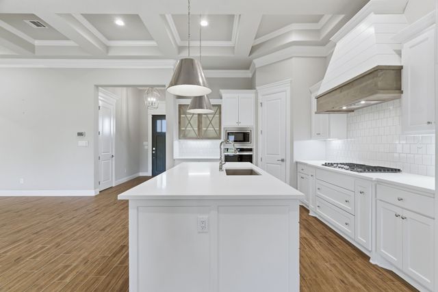 1016 Paradise Parkway, Poolville, TX 76487