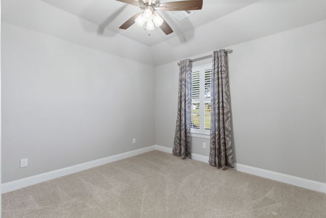 1016 Paradise Parkway, Poolville, TX 76487