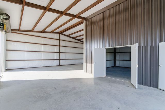 1016 Paradise Parkway, Poolville, TX 76487