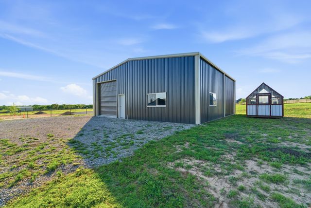 1016 Paradise Parkway, Poolville, TX 76487