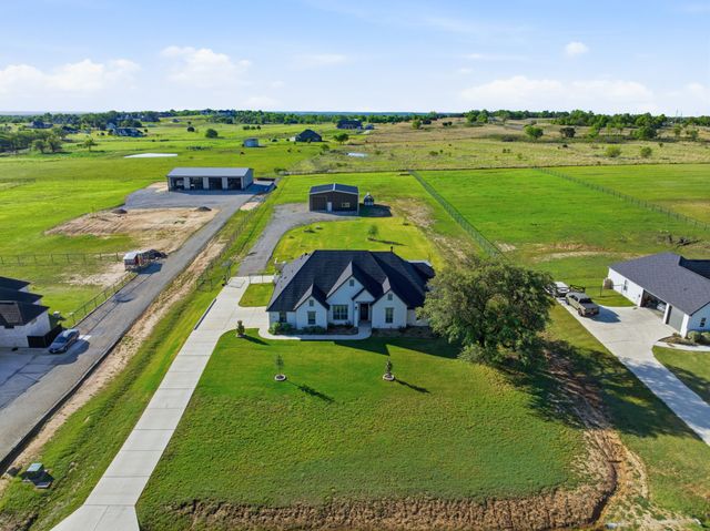 1016 Paradise Parkway, Poolville, TX 76487