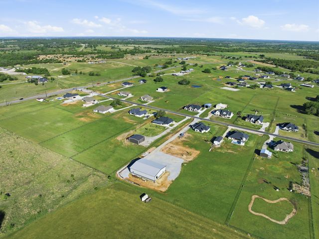 1016 Paradise Parkway, Poolville, TX 76487