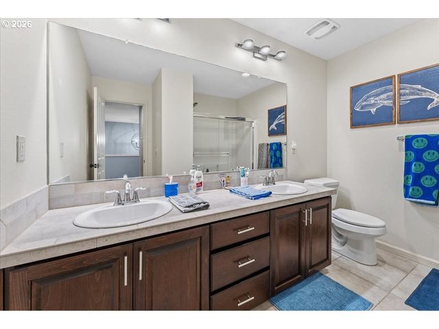 9385 Se HAMILTON Ln, Happy Valley, OR 97086