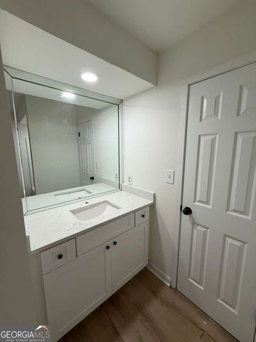 352 N Peak Drive, Alpharetta, GA 30022