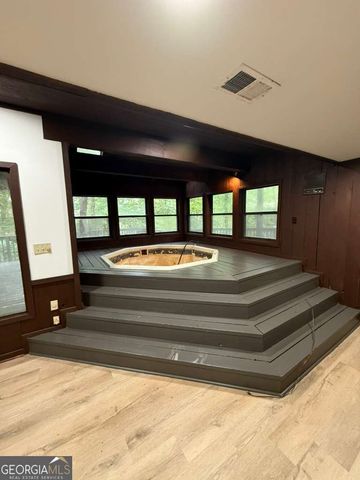 352 N Peak Drive, Alpharetta, GA 30022