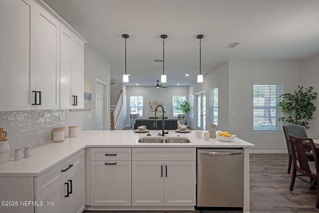 1524 NICHOLSON Road, Jacksonville, FL 32207