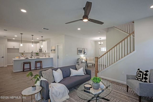1524 NICHOLSON Road, Jacksonville, FL 32207
