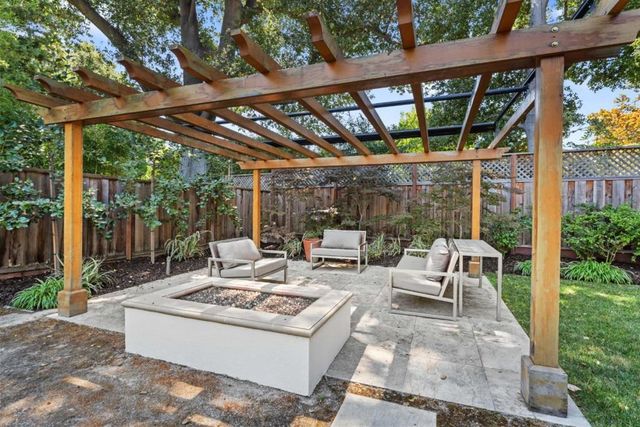 705 Evergreen Street, Menlo Park, CA 94025