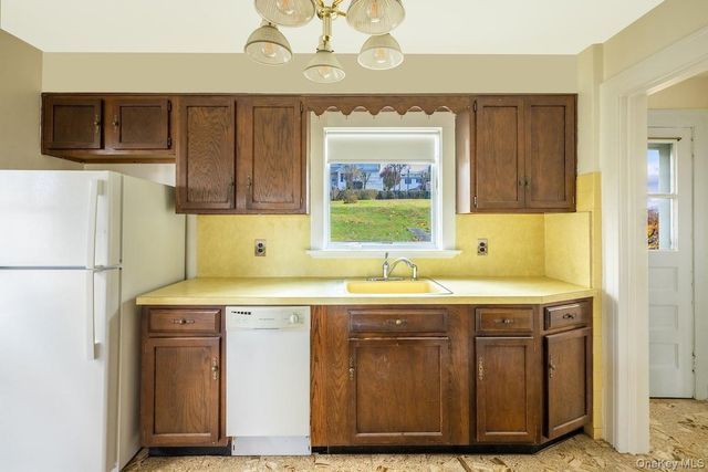 63 Grandview Avenue, Dobbs Ferry, NY 10522