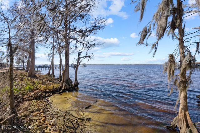 2588 STATE ROAD 13 N, St. Johns, FL 32259