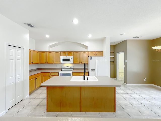 10512 VIA MILANO COURT, Clermont, FL 34711