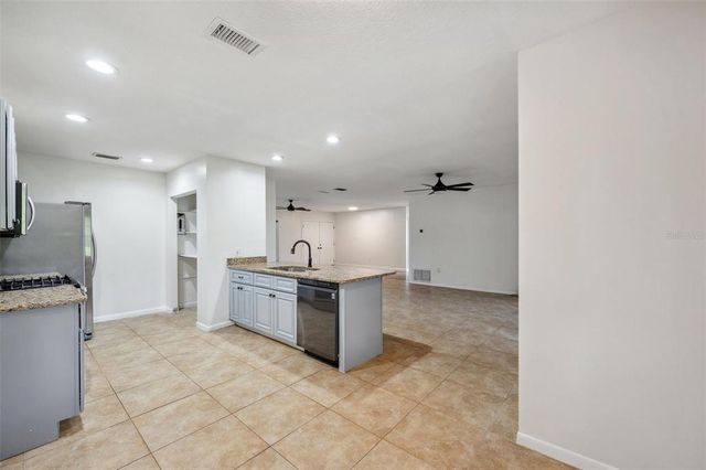 1308 W PERDIZ STREET, Tampa, FL 33612