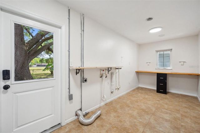 1308 W PERDIZ STREET, Tampa, FL 33612