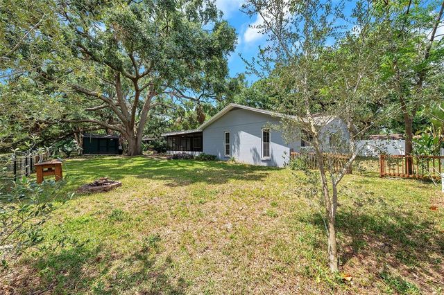 1308 W PERDIZ STREET, Tampa, FL 33612