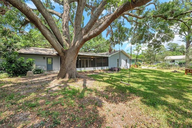 1308 W PERDIZ STREET, Tampa, FL 33612