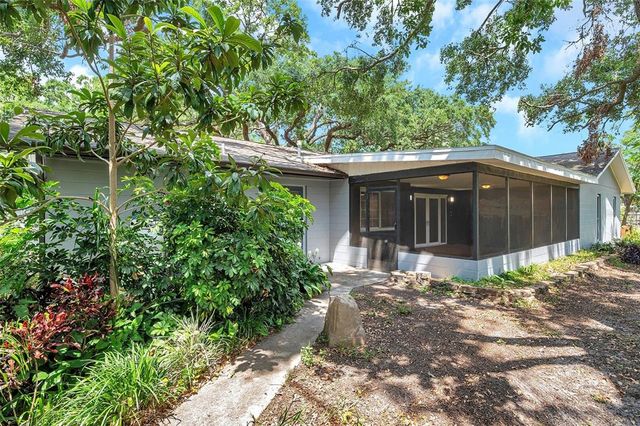 1308 W PERDIZ STREET, Tampa, FL 33612