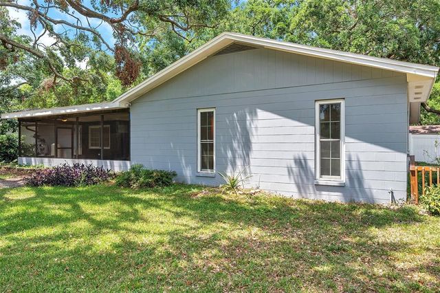 1308 W PERDIZ STREET, Tampa, FL 33612