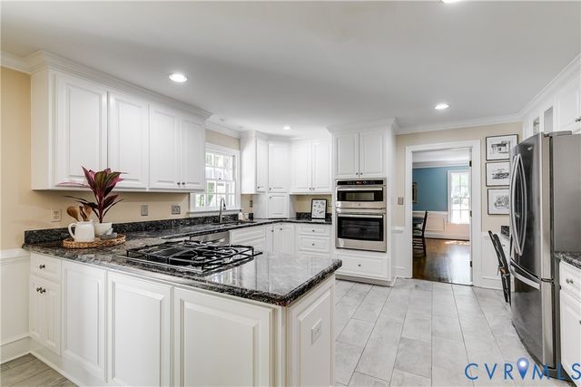 37 Runswick Dr, Henrico, VA 23238
