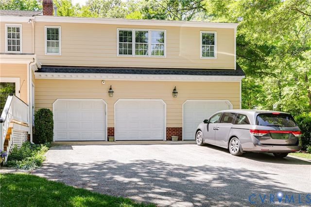 37 Runswick Dr, Henrico, VA 23238