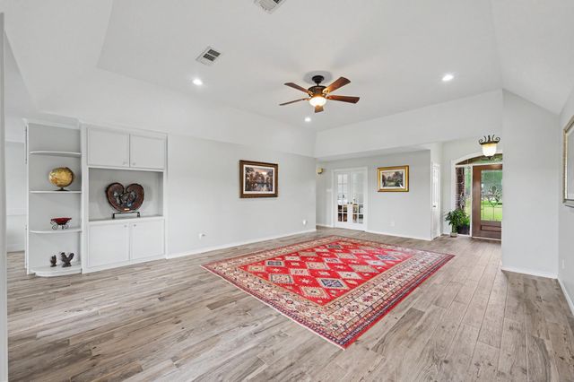 2112 Krenek Road, Crosby, TX 77532