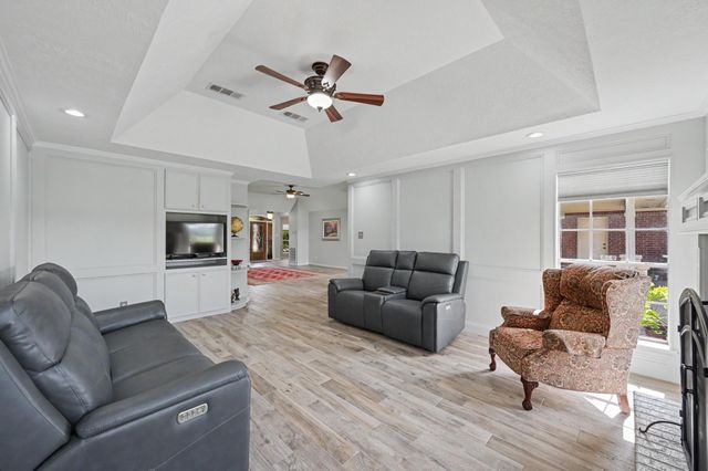 2112 Krenek Road, Crosby, TX 77532