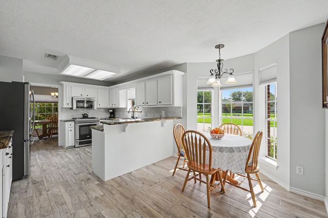 2112 Krenek Road, Crosby, TX 77532