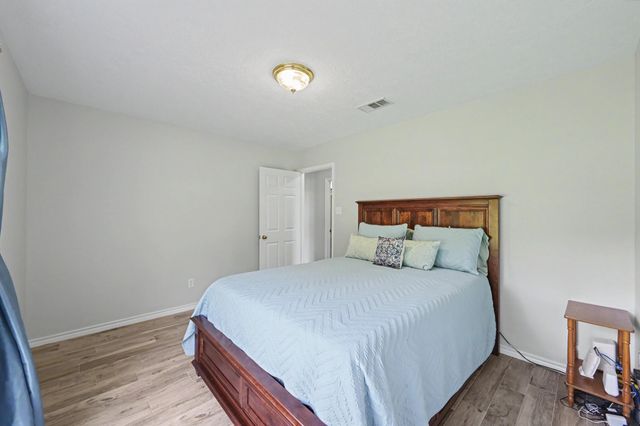 2112 Krenek Road, Crosby, TX 77532