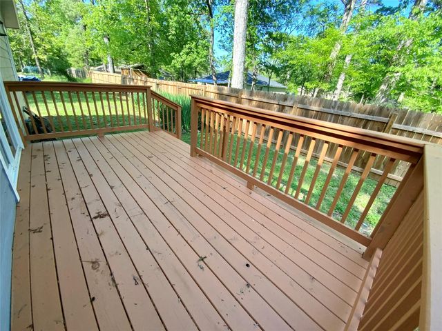 172 Pine Needle St, Onalaska, TX 77360