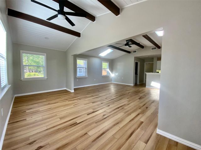 172 Pine Needle St, Onalaska, TX 77360