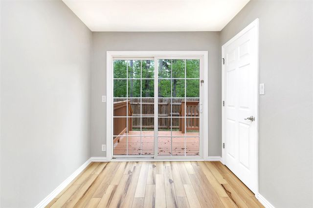 172 Pine Needle St, Onalaska, TX 77360