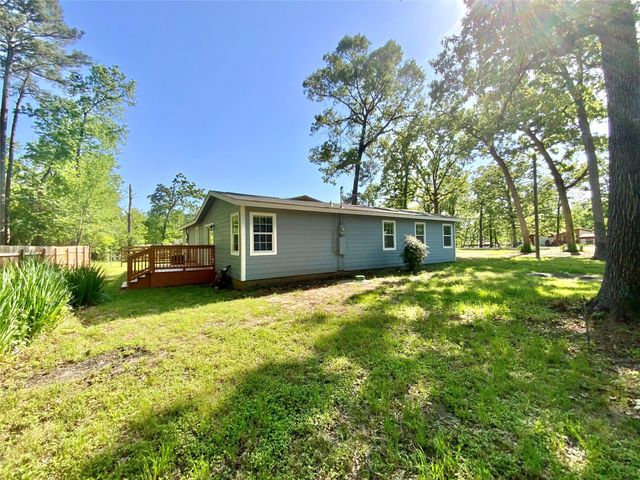 172 Pine Needle St, Onalaska, TX 77360