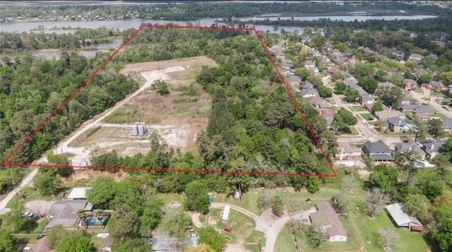 000 W Wallisville Road, Highlands, TX 77562