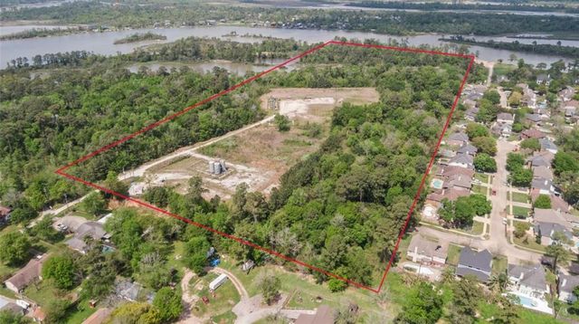 000 W Wallisville Road, Highlands, TX 77562